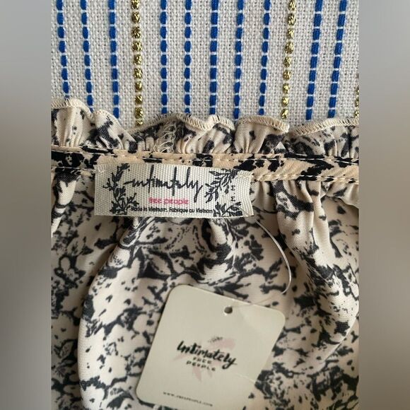 Free people bodysuit cream and black long sleeve bodysuit size medium - Picture 6 of 13